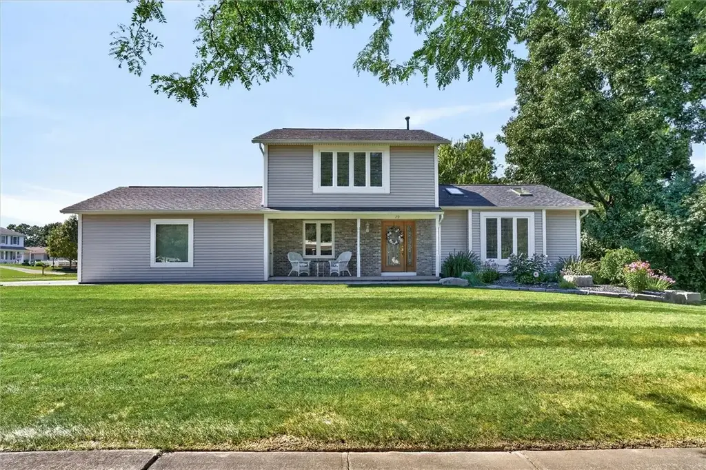 79 Markie Drive E, Gates