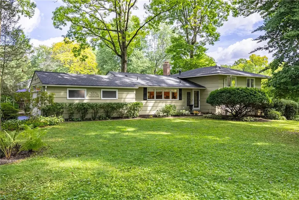 20 Kimberly Road, Pittsford