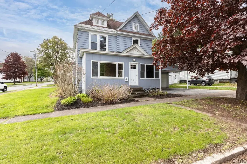 516 Highland Street, Fulton