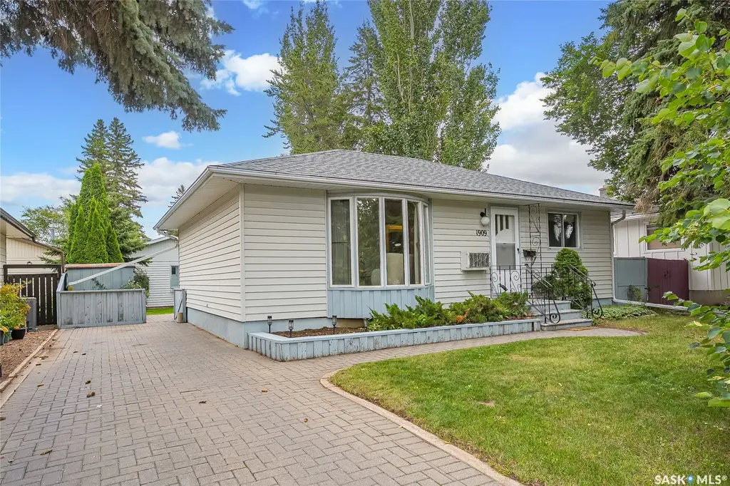 1909 Park Avenue, Saskatoon