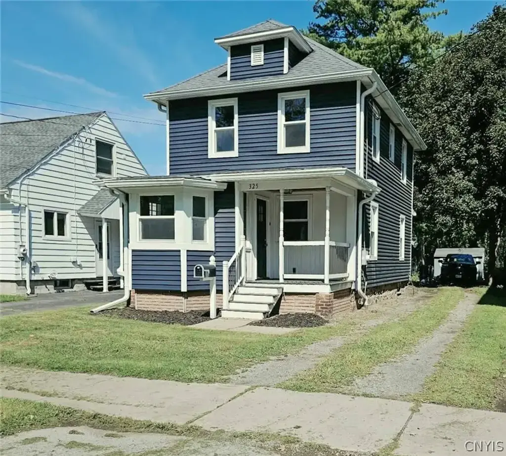 325 W Jackson Street, Palmyra