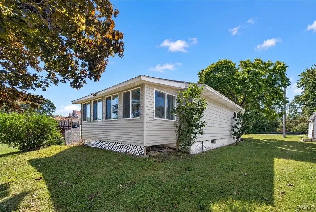 2453 Coulter Cove Road, Sullivan