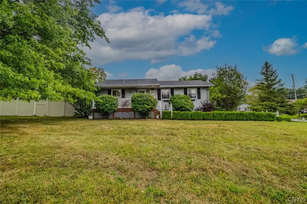 200 Woodgate Road, Sullivan