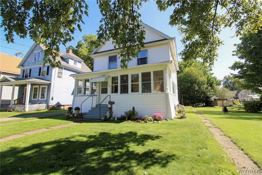 1209 West Avenue, Shelby