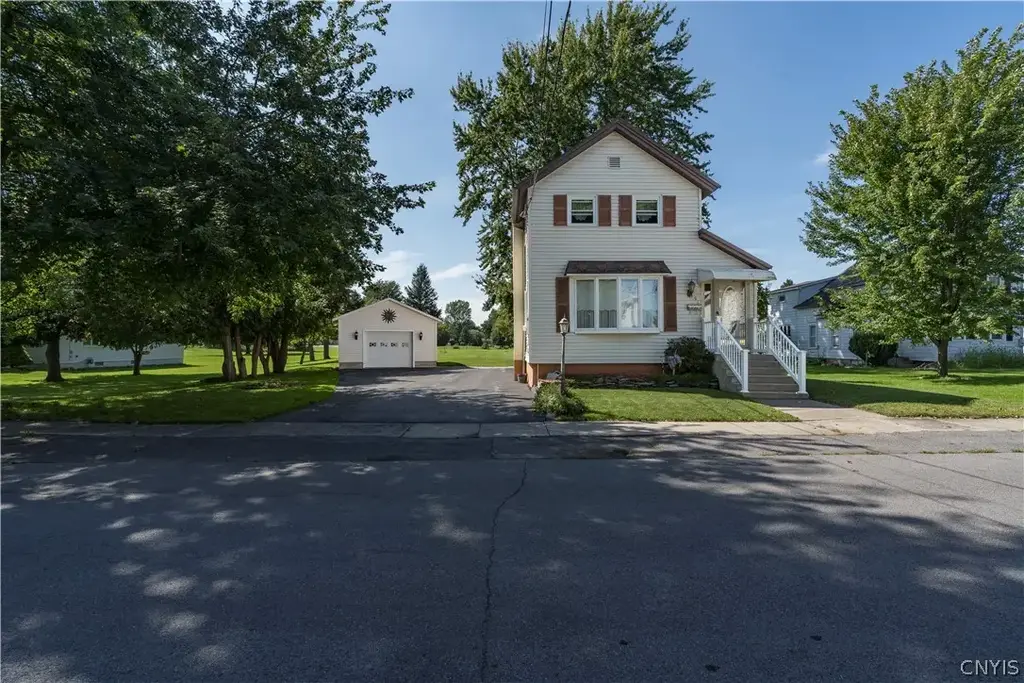 151 Boon Street, Watertown City