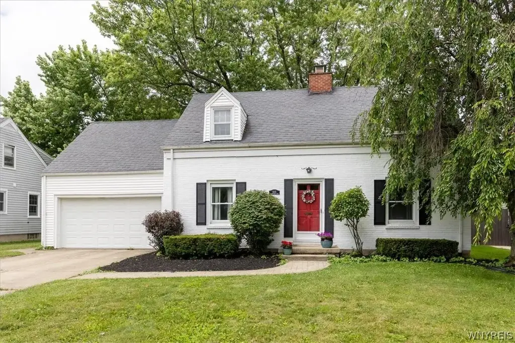 505 Brantwood Road, Amherst