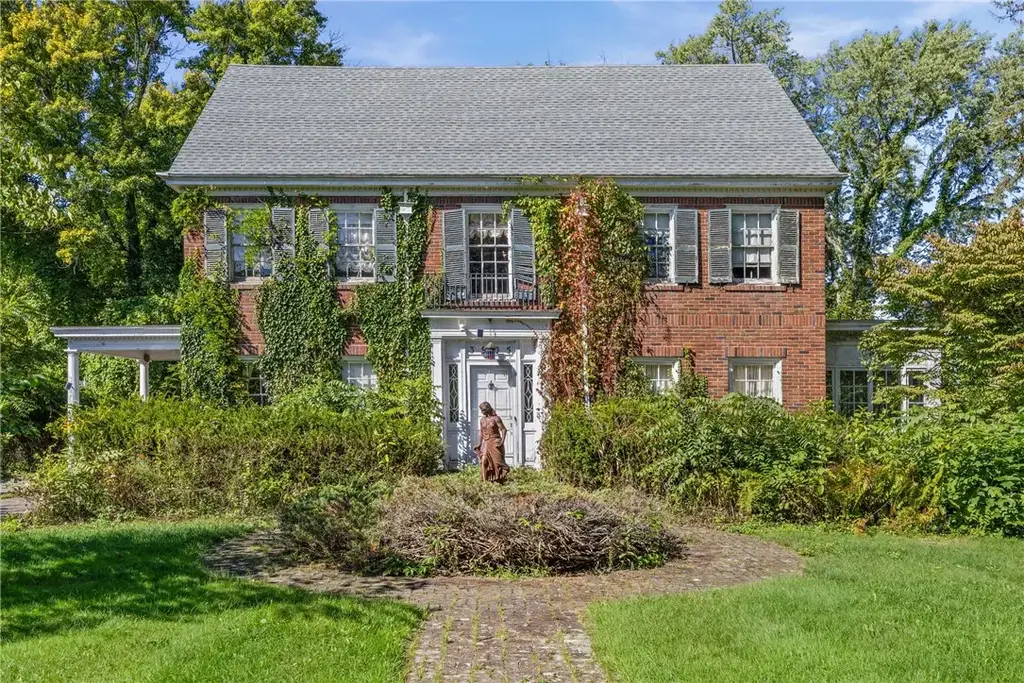 3905 Ridge Road, Williamson