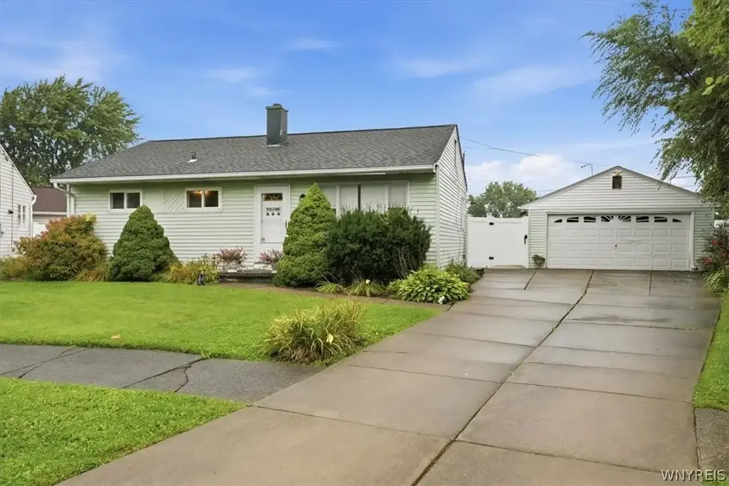 35 Coronet Drive, Tonawanda