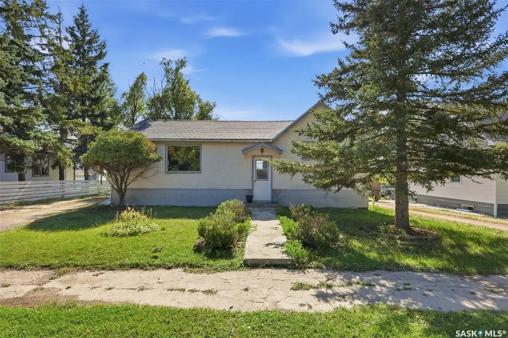 210 2nd Avenue E, Nokomis