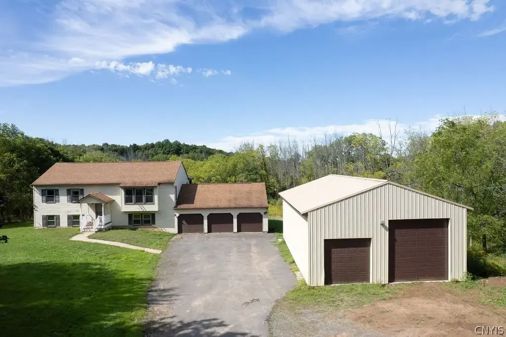 7391 Kingdom Road, Van Buren