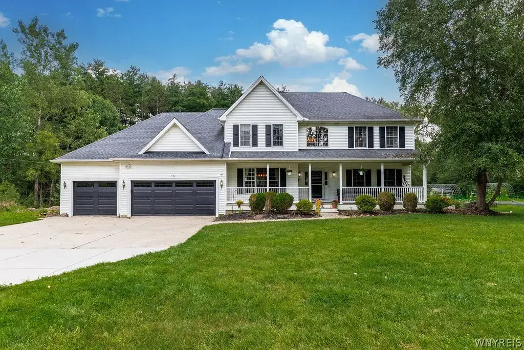 531 Willardshire Road, Elma
