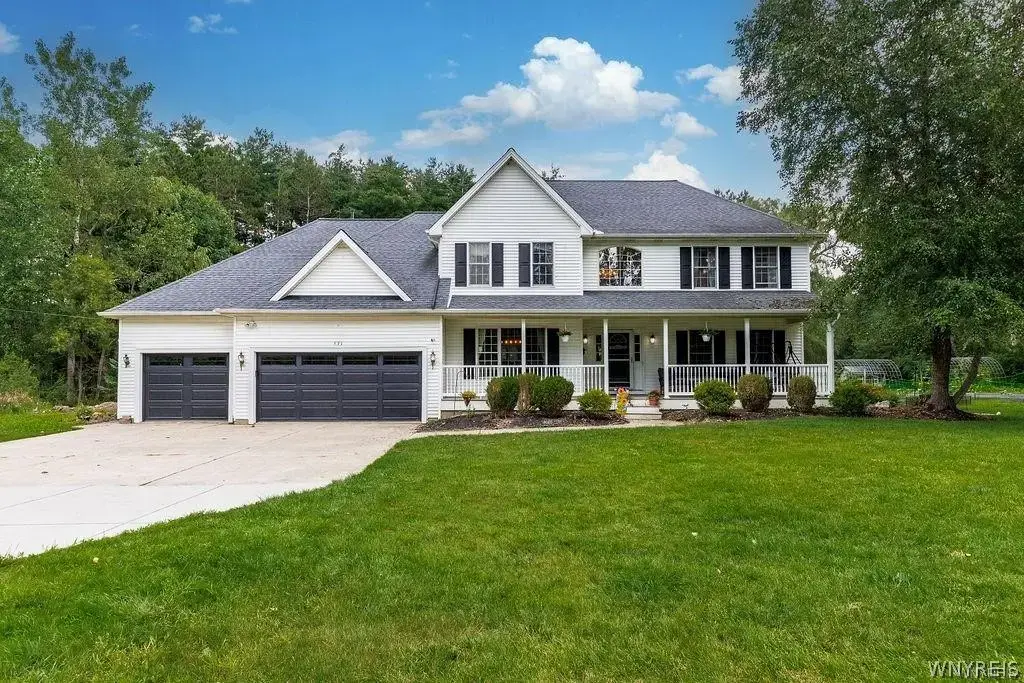 531 Willardshire Road, Elma