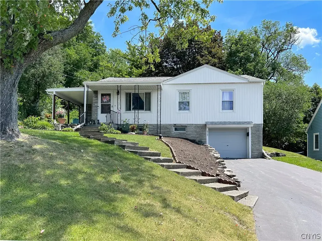 619 Scarboro Drive, Geddes