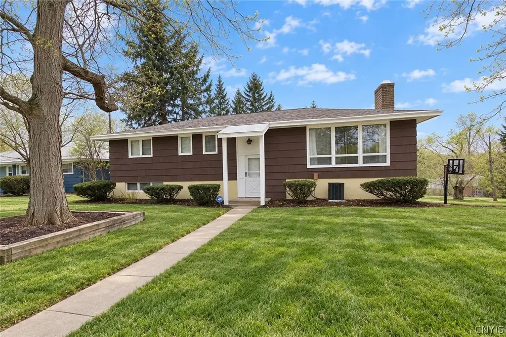 1500 Salt Springs Road, Syracuse