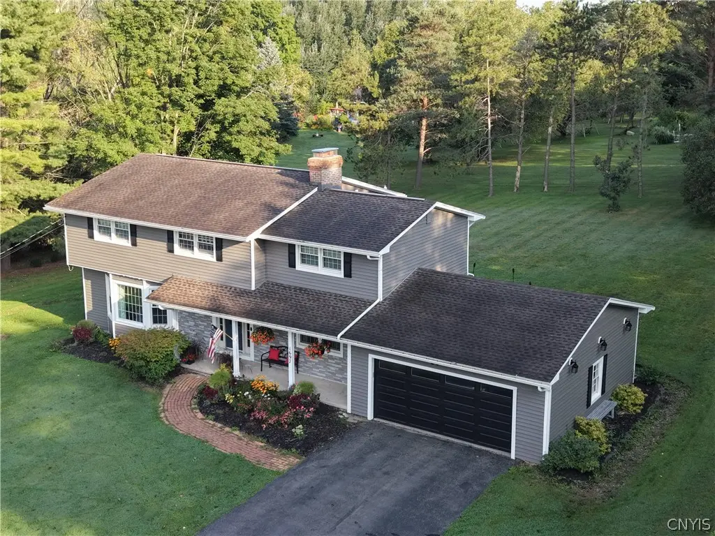 Photo of Listing #S1713965