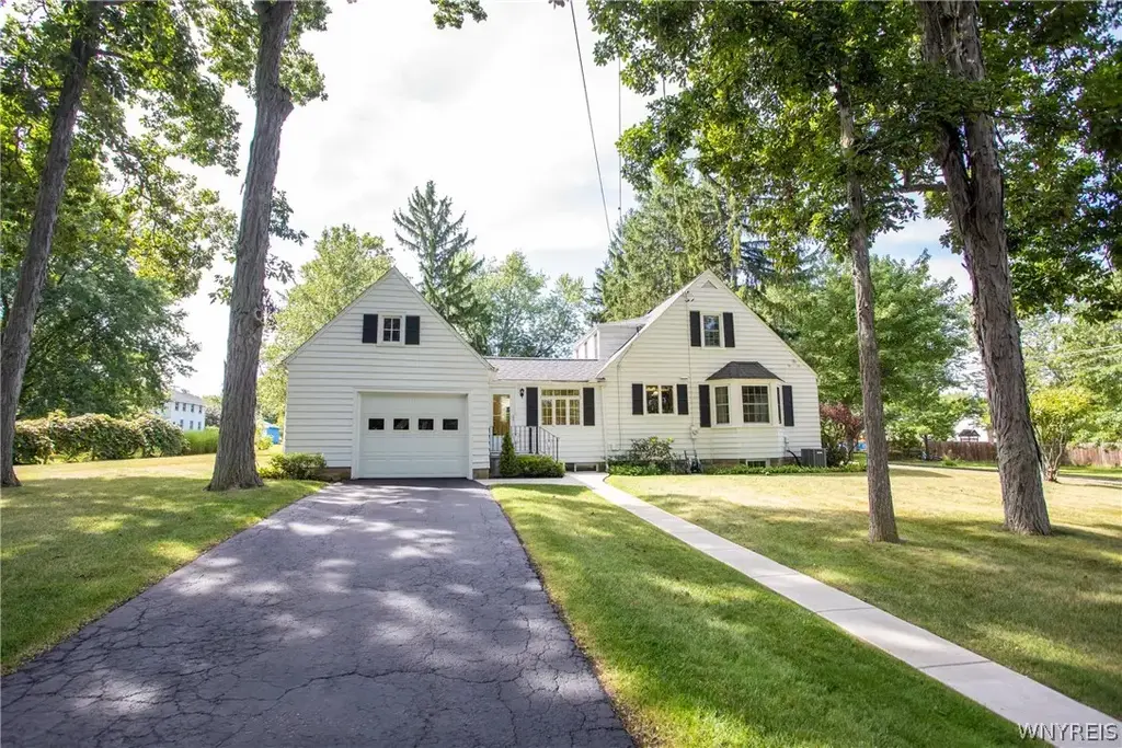 11 Glenwood Avenue, Evans