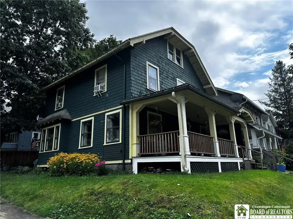 1246 Prendergast Avenue, Jamestown