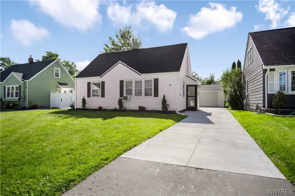288 Vicksburg Avenue, Tonawanda