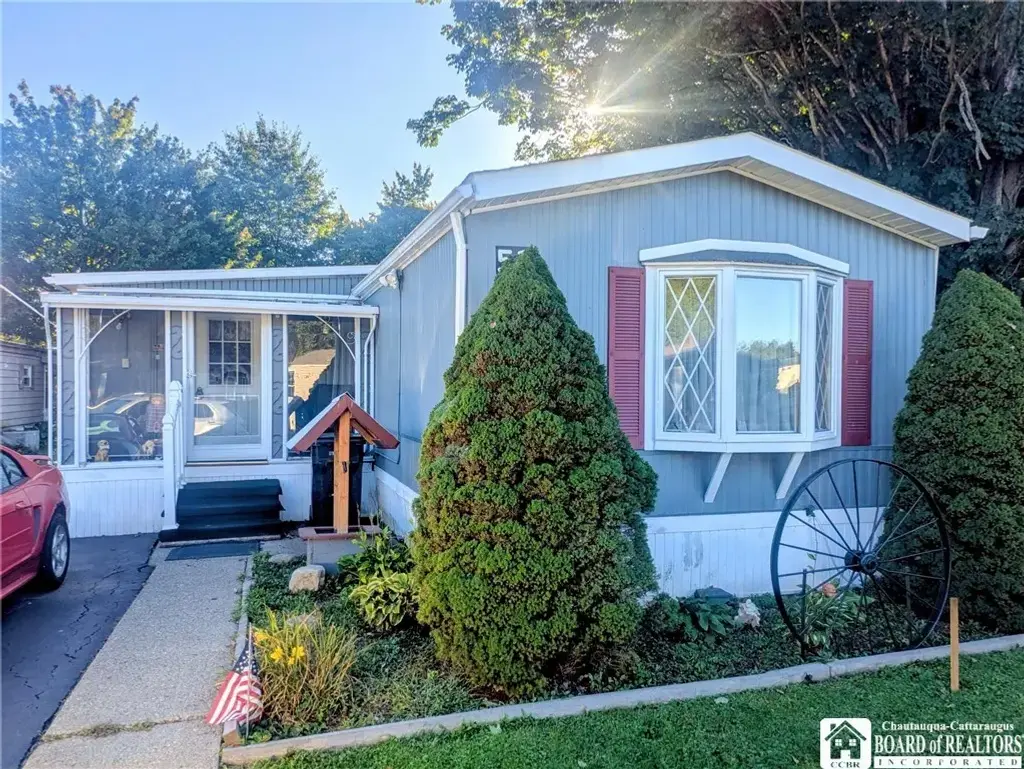 51 Brookside, Carroll