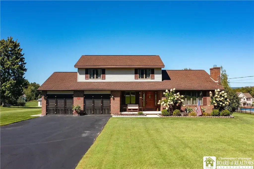 960 Hunt Road, Busti