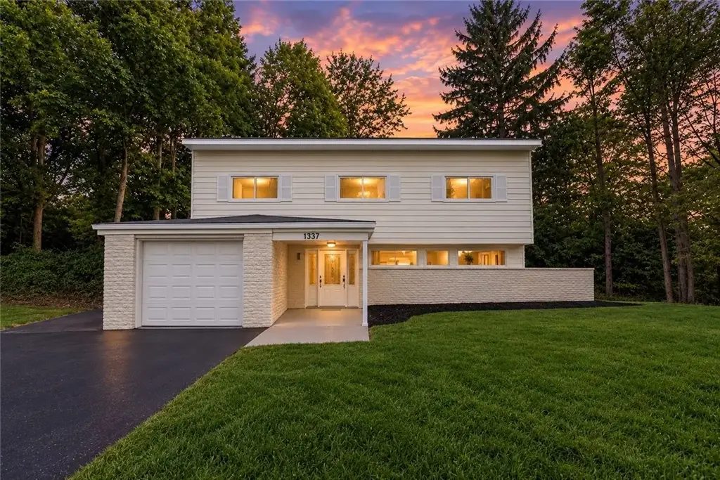 1337 Calkins Road, Henrietta