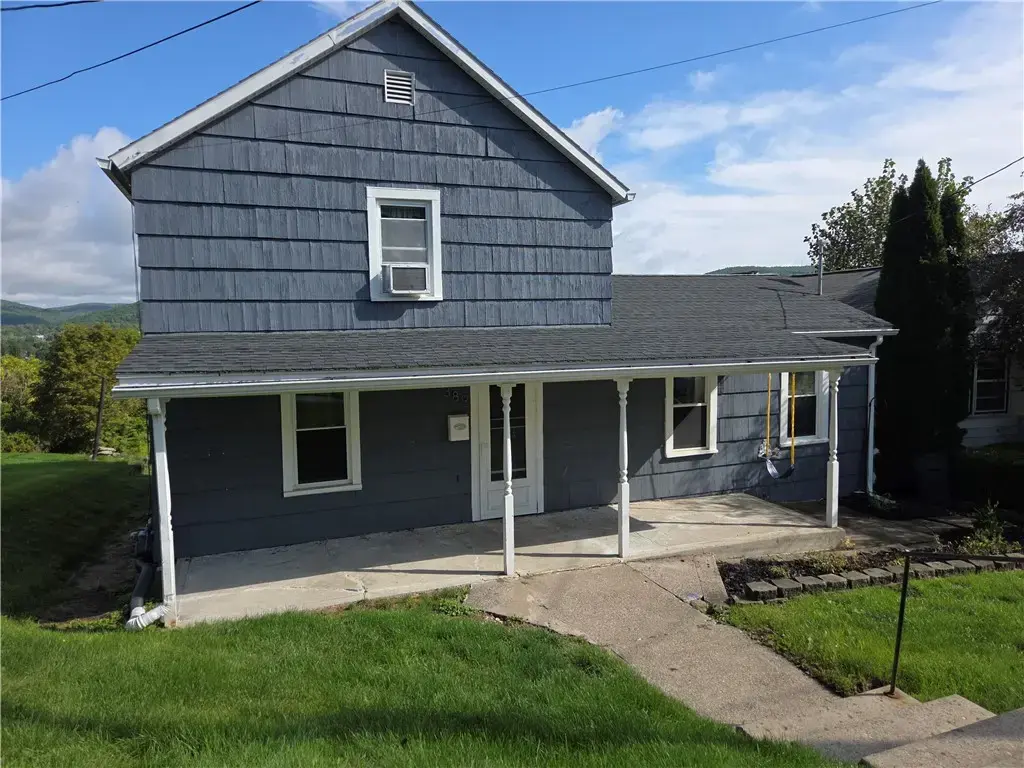 389 Sunset Drive, Corning City