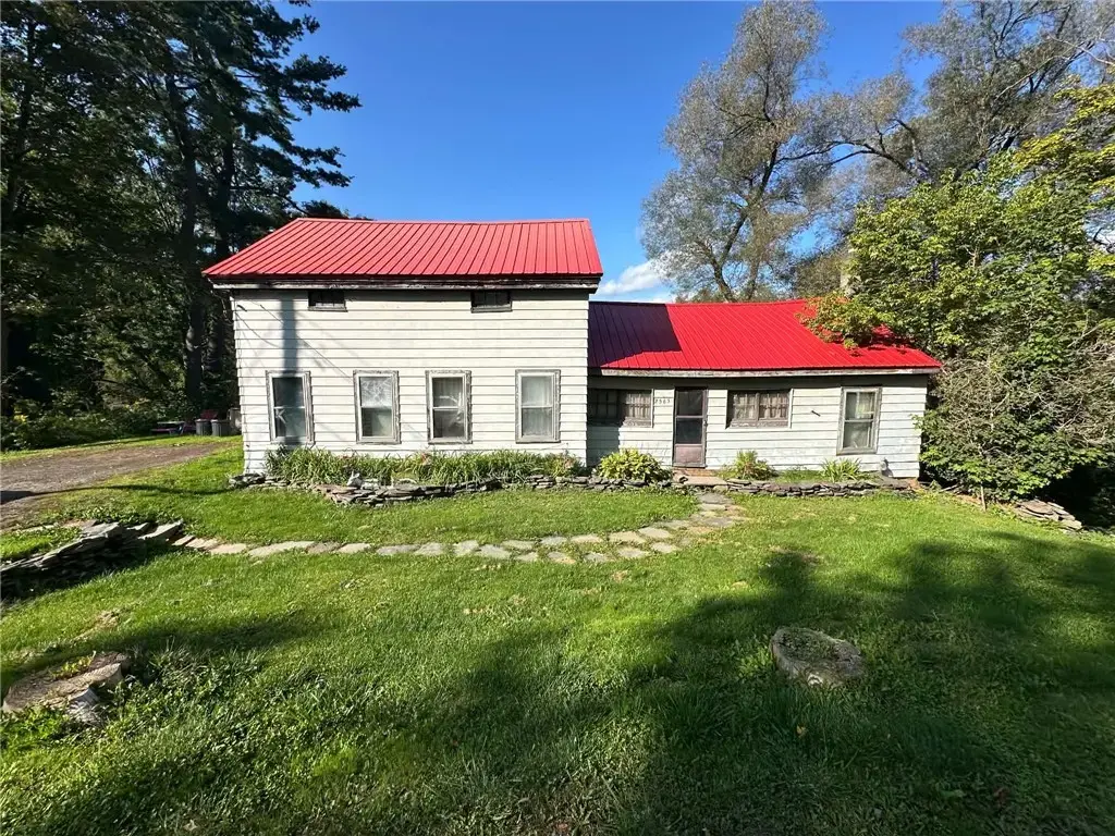 2565 State Highway 206, Masonville