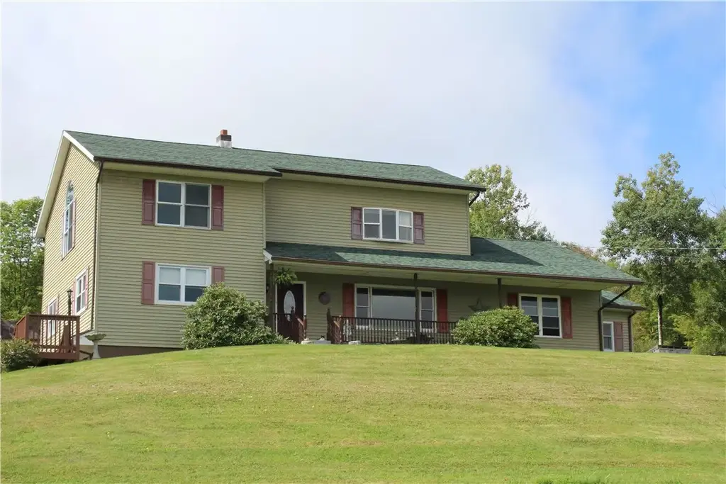 283 Sheff Road, New Berlin