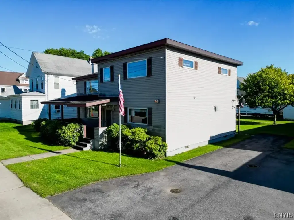 61 W Main St, German Flatts