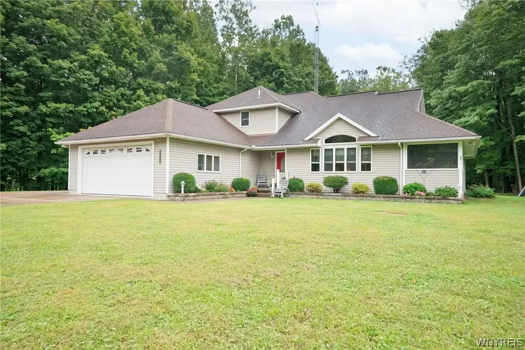 10985 Gowanda State Road, North Collins