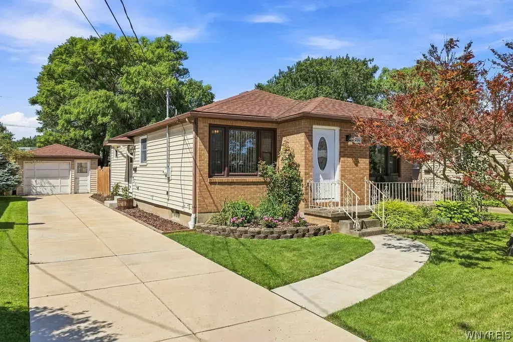 232 Raymond Avenue, Cheektowaga
