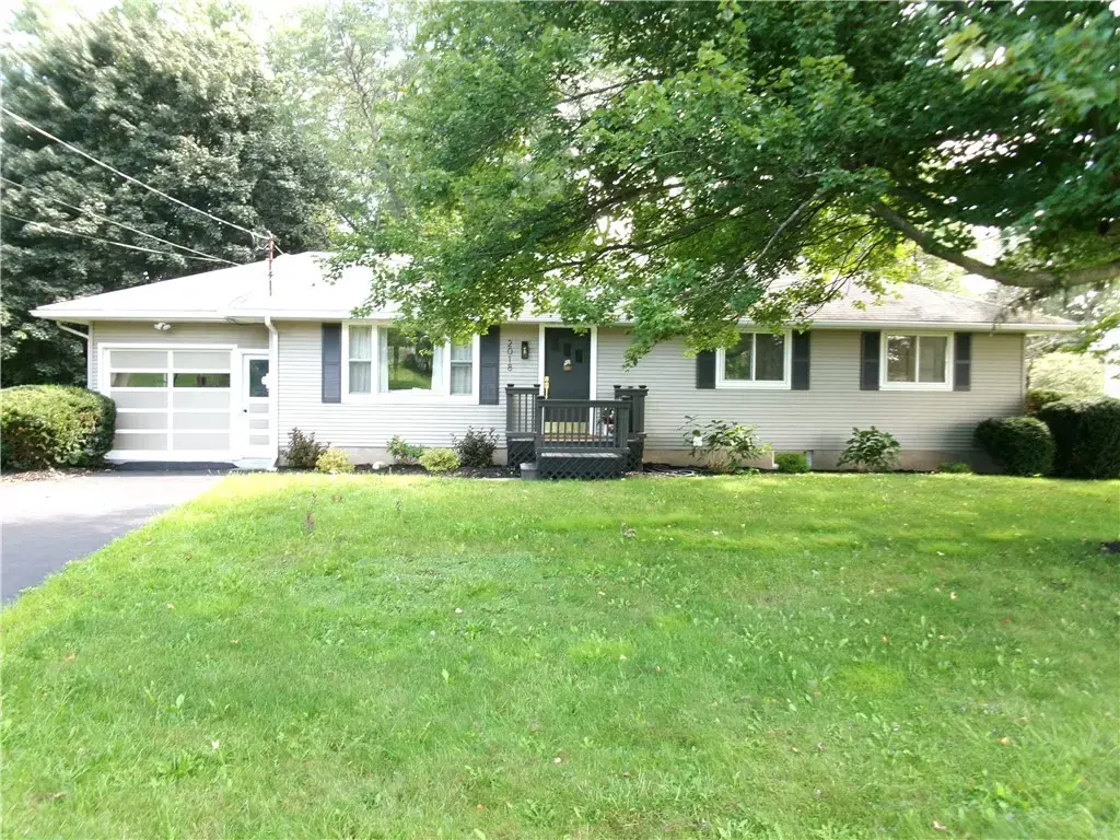 2018 Maple Ave, Palmyra
