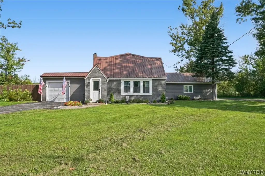 7600 Porter Road, Niagara