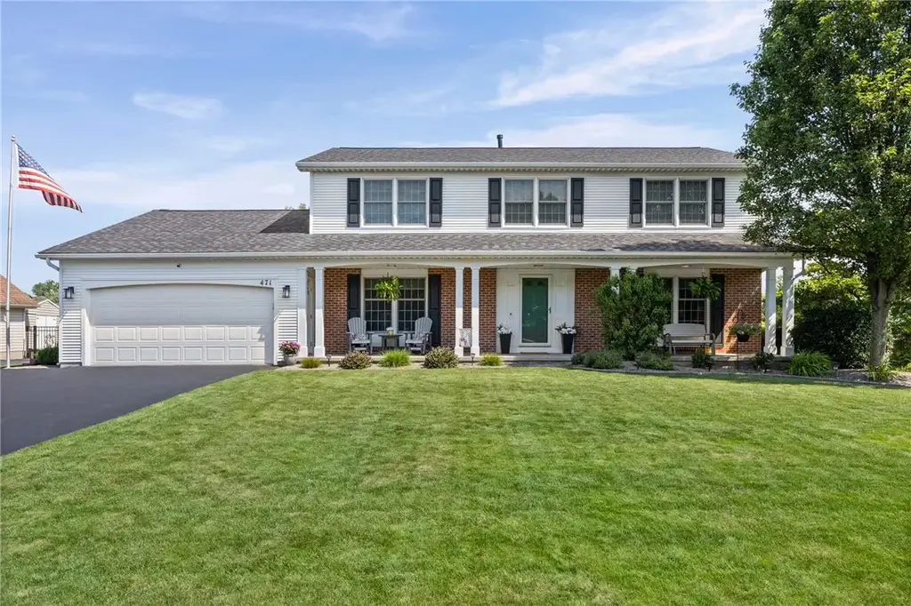 471 Red Spruce Lane, Greece