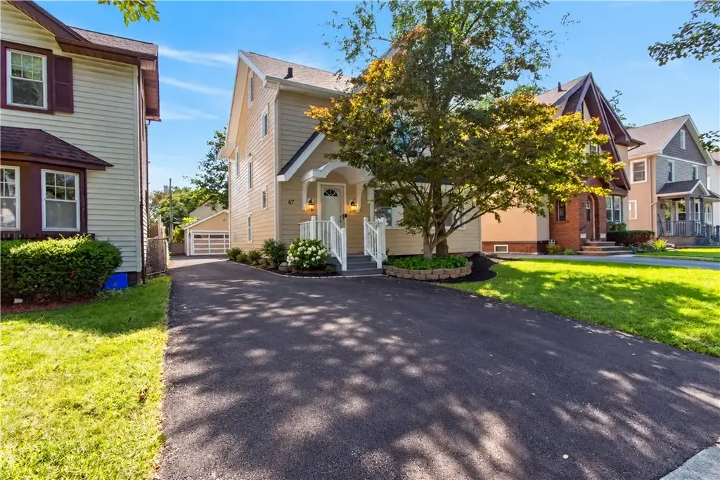 67 Harwick Road, Irondequoit