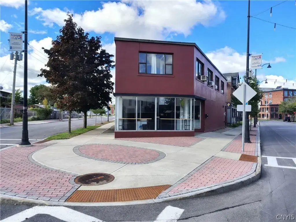 801 Varick Street, Utica