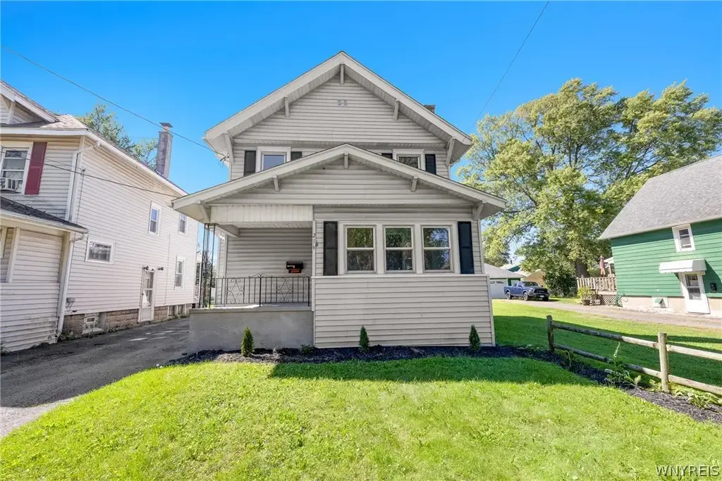 216 79th Street, Niagara Falls