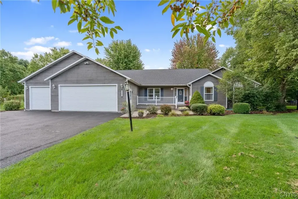 2352 Hunt Road, Camillus