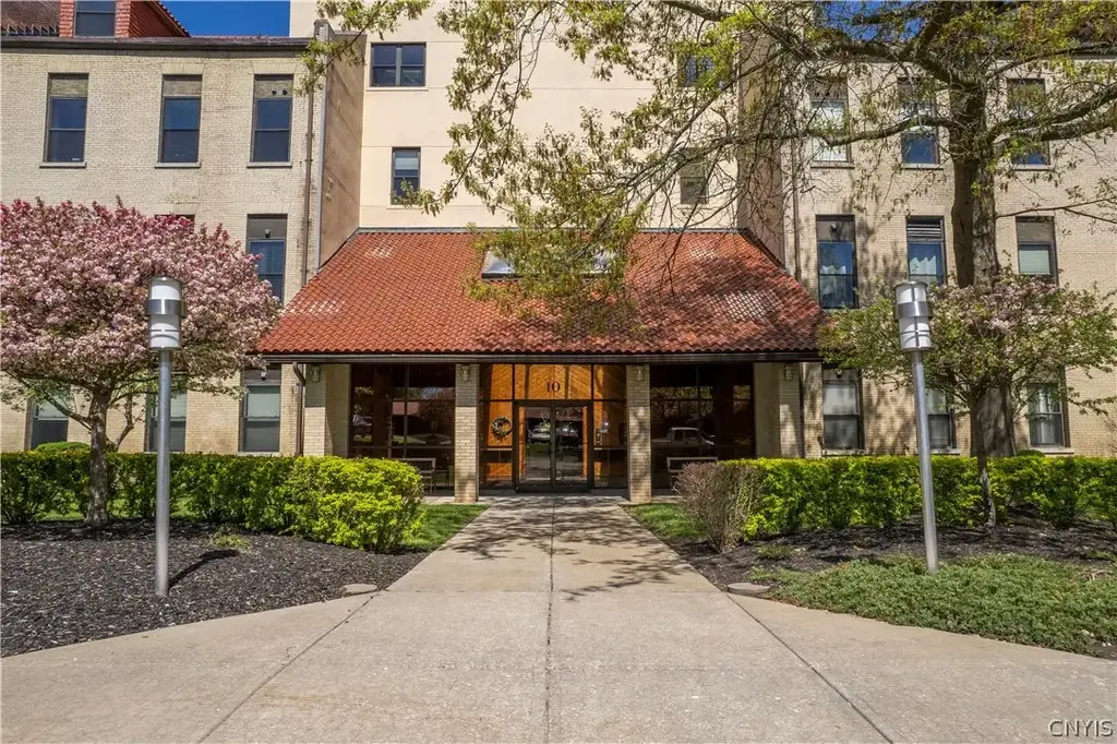 10 Foery Street, Utica