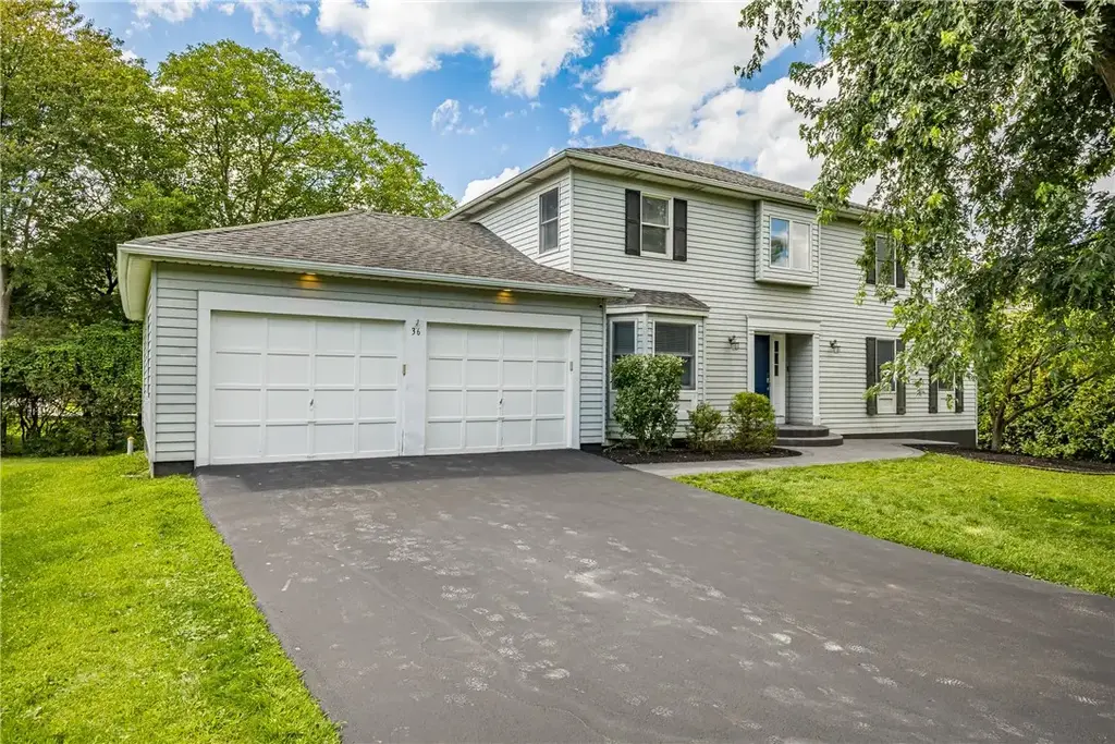 36 Pebble Creek Lane, Pittsford