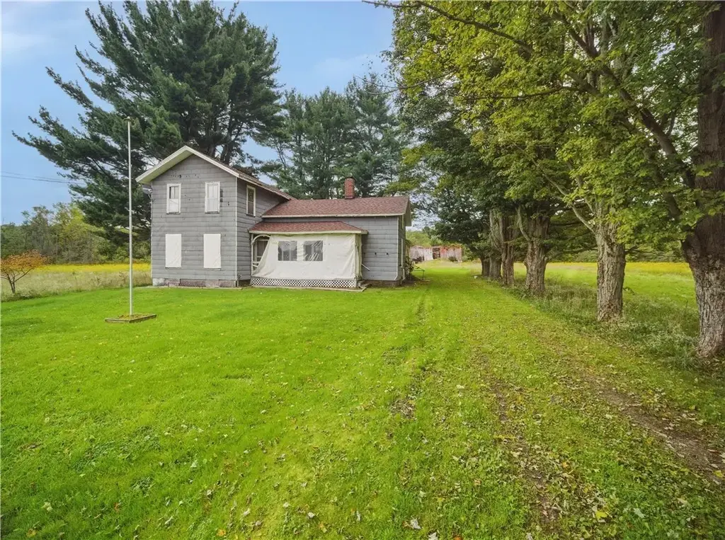 1410 Hoag Road, Harmony