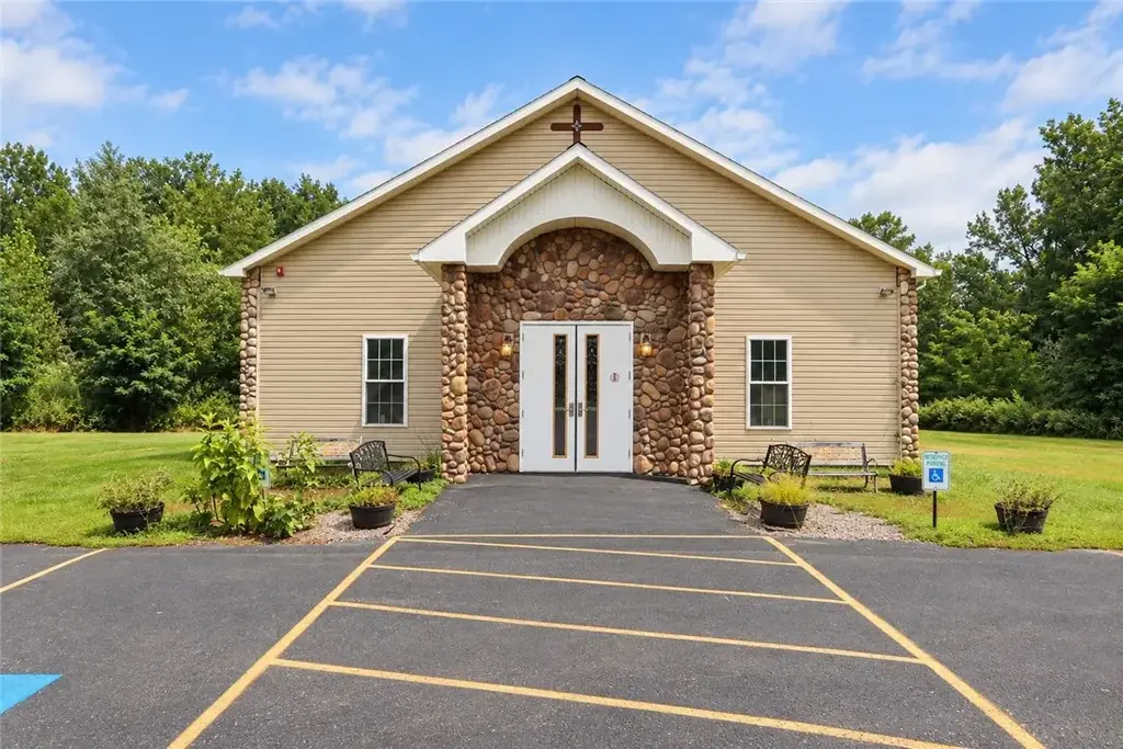 2969 State Route 14, Geneva Town