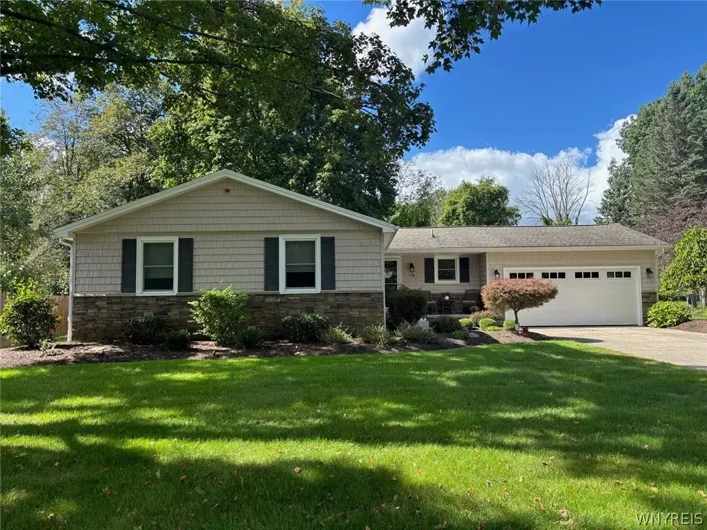 110 Fieldstone Drive, Grand Island