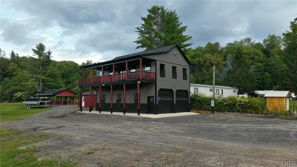 1452 Pardeeville Road, Russia