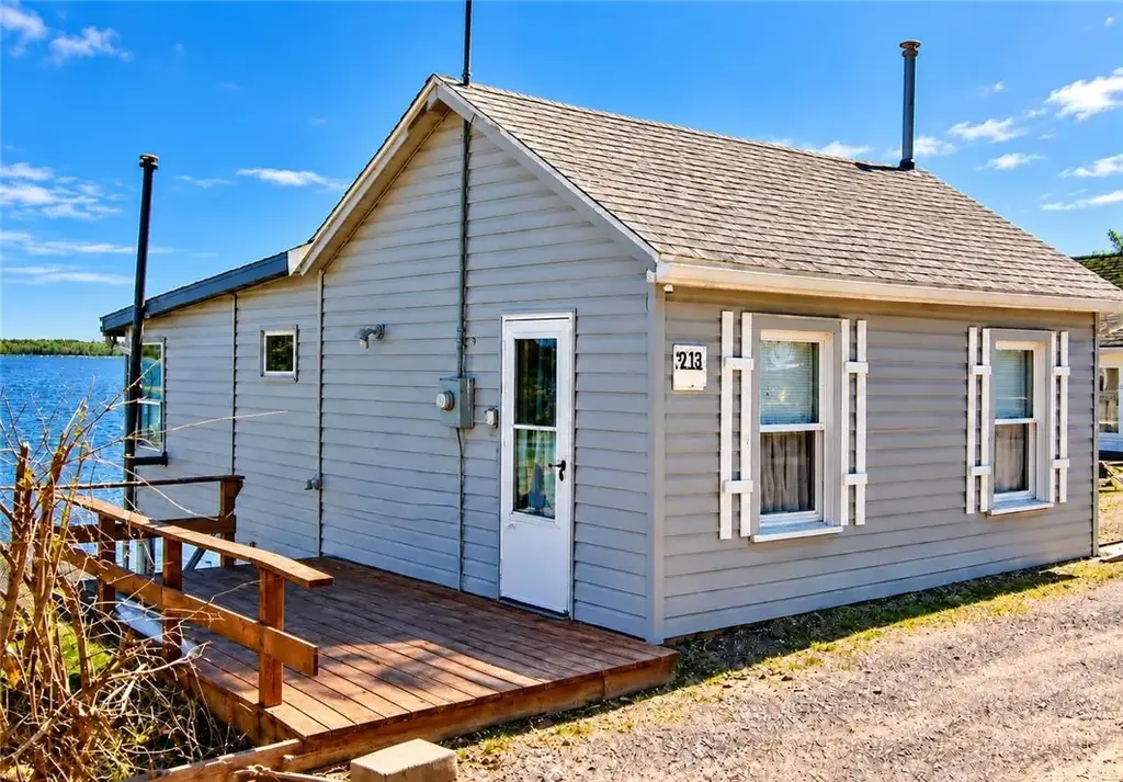 2757 Lower Lake Road, Seneca Falls