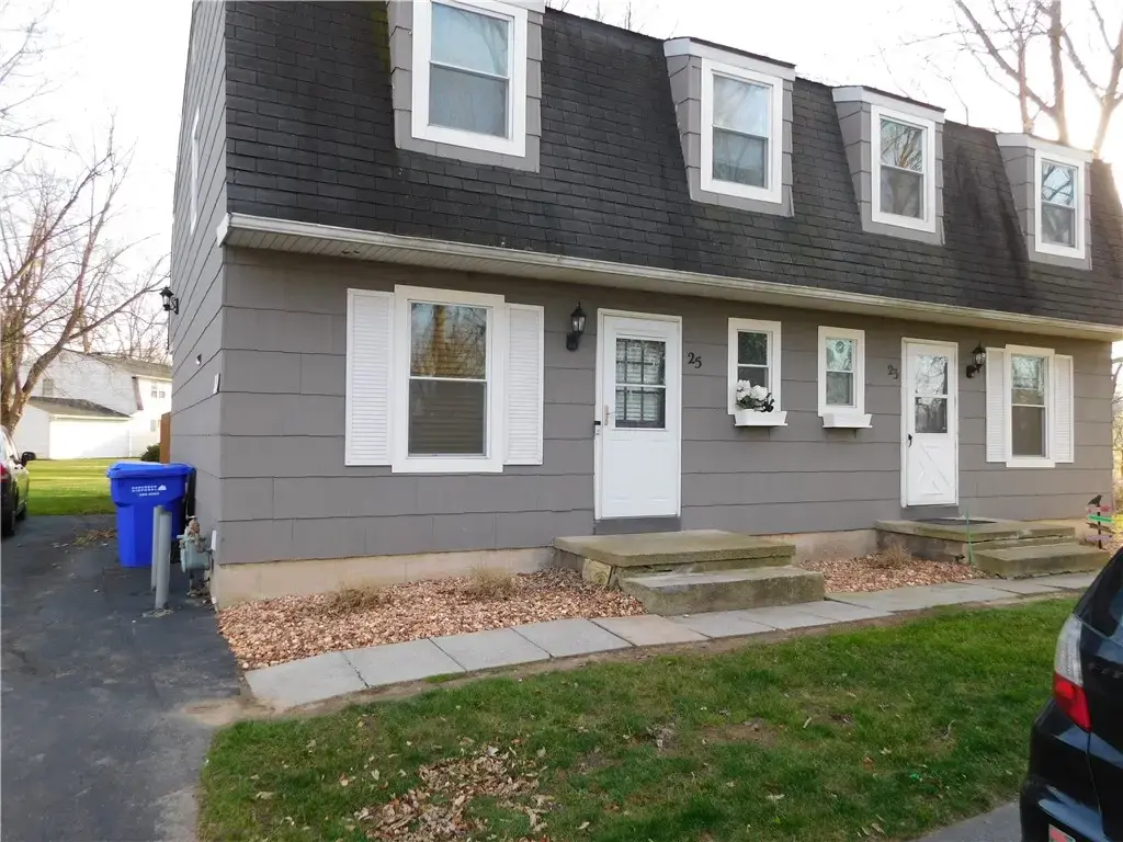 25 Havenwood, Perinton