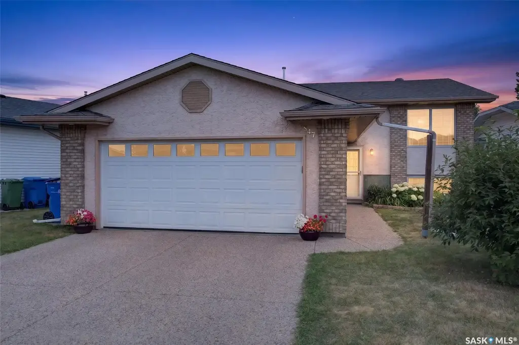 3547 Hazel Grove, Regina