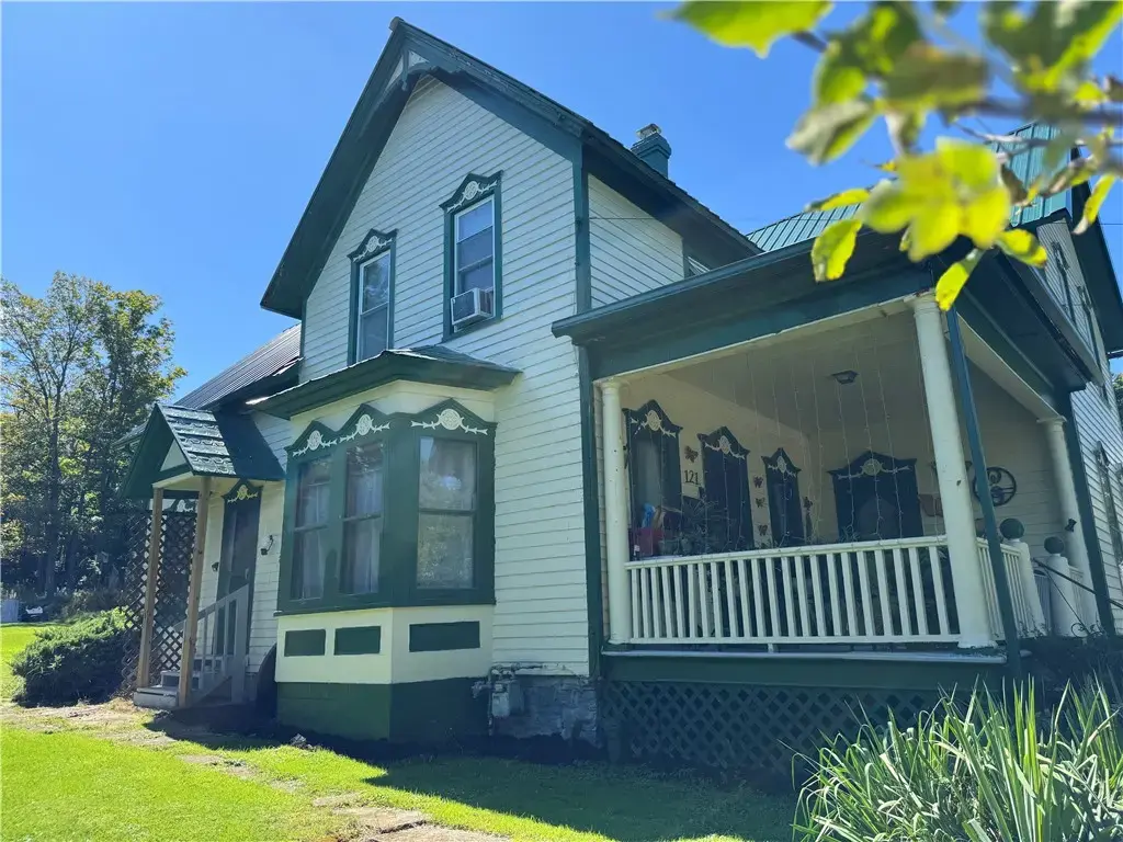 121 Pine Street, Wellsville