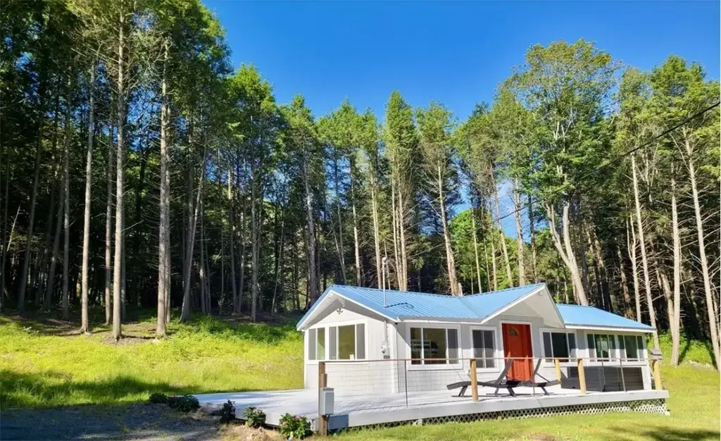 125 Deer Lane, Middletown