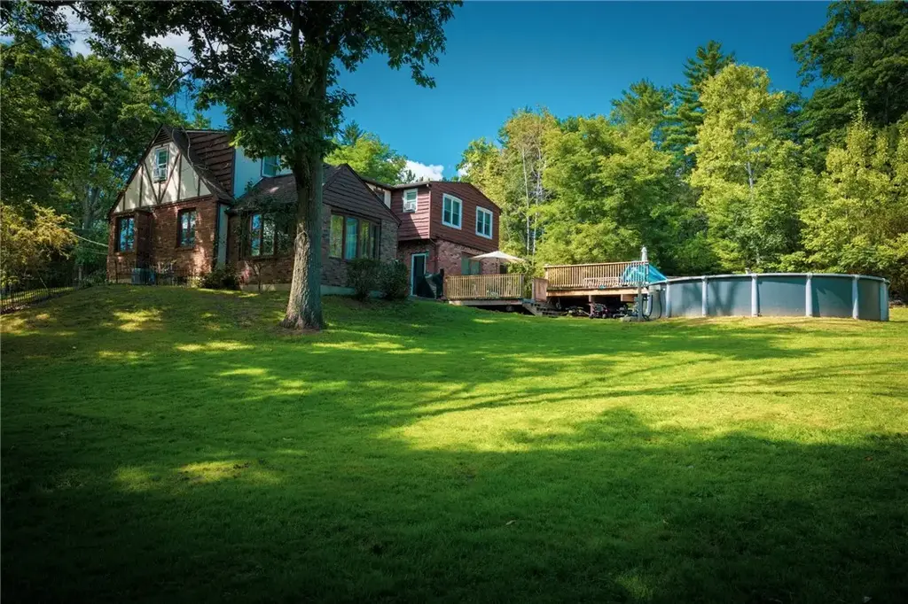 304 Holley Road, Elmira